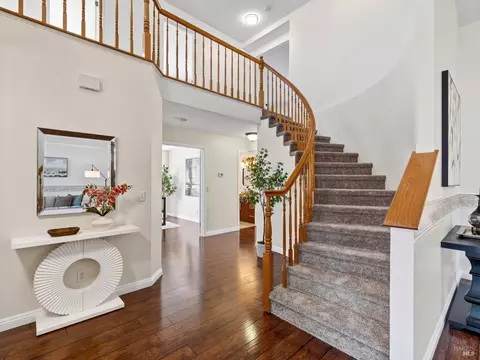 Entry Way - 688 Natalie Dr, Windsor, CA 95492 photo 2 of 7