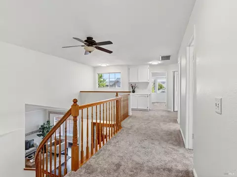 Entry Way - 688 Natalie Dr, Windsor, CA 95492 photo 4 of 7