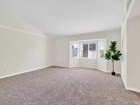 Living - 688 Natalie Dr, Windsor, CA 95492 photo 6 of 6