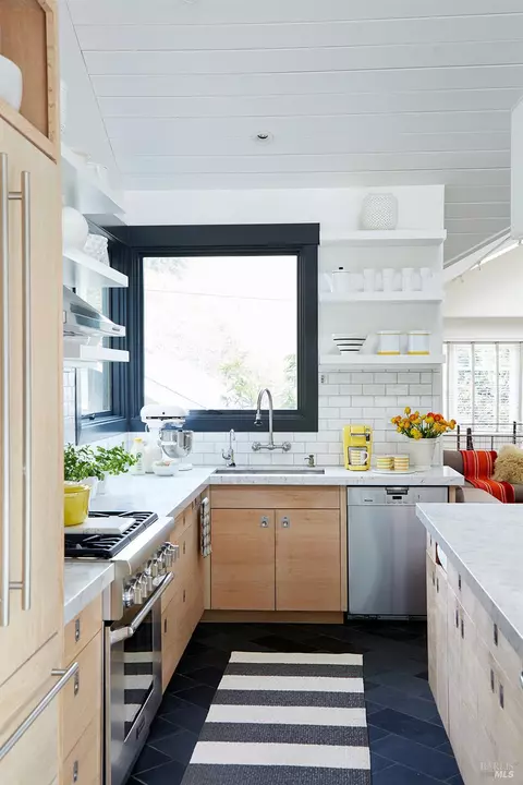 Kitchen - 537 Browning St, Mill Valley, CA 94941 photo 4 of 6