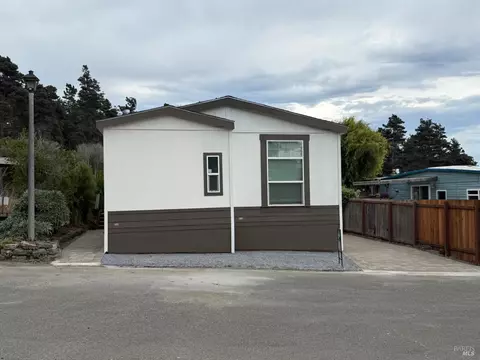38851 S Highway 1 #M-15, Gualala, CA 95445