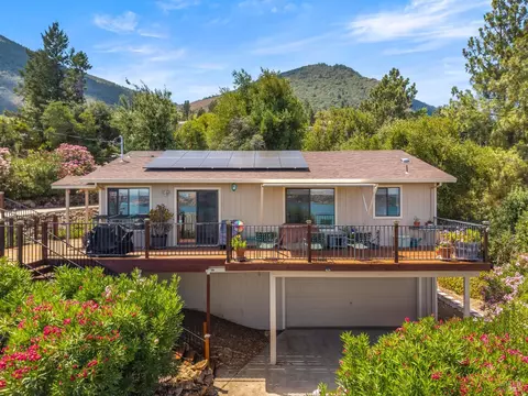 8640 Harbor View Dr, Kelseyville, CA 95451