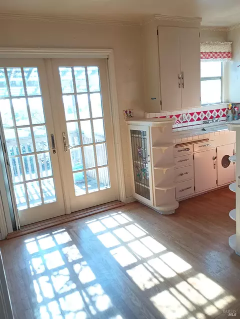 Kitchen - 361 Steffan St, Vallejo, CA 94591 photo 5 of 5
