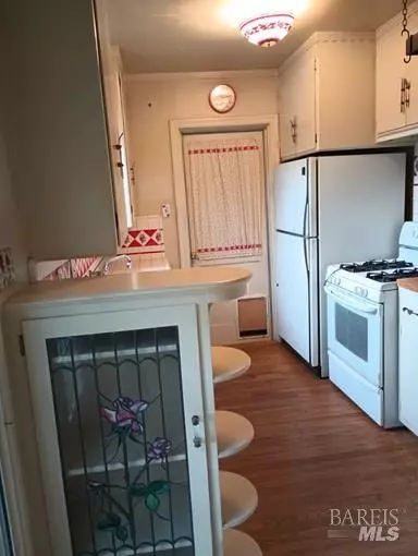 Kitchen - 361 Steffan St, Vallejo, CA 94591 photo 2 of 5