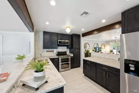 Kitchen - 104 Bernhard Ave, Sonoma, CA 95476 photo 2 of 7