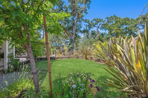 Exterior - 104 Bernhard Ave, Sonoma, CA 95476 photo 3 of 20
