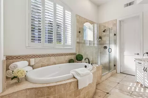 Bath - 6 Old Coach Rd, Napa, CA 94558 photo 2 of 10