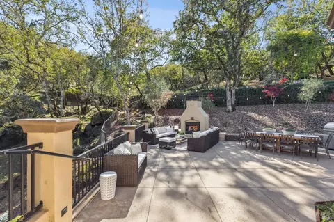 Exterior - 6 Old Coach Rd, Napa, CA 94558 photo 2 of 18
