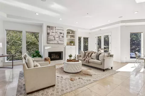 Living - 6 Old Coach Rd, Napa, CA 94558 photo 4 of 9