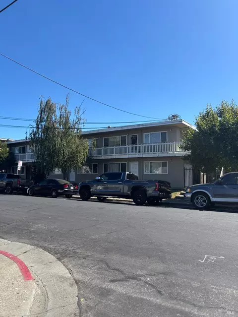 35 Fairfax St #8, San Rafael, CA 94901