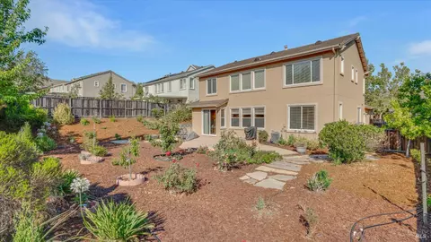 Exterior - 3003 Overlook Dr, Vallejo, CA 94591 photo 4 of 11