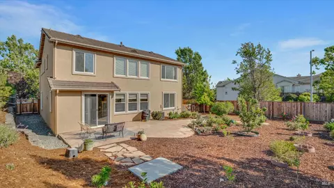 Exterior - 3003 Overlook Dr, Vallejo, CA 94591 photo 8 of 11