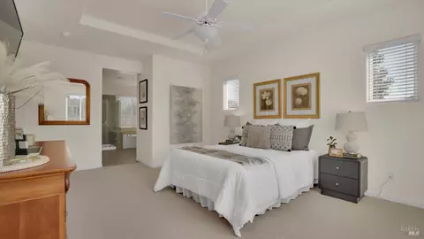 Bedroom - 3003 Overlook Dr, Vallejo, CA 94591 photo 3 of 6