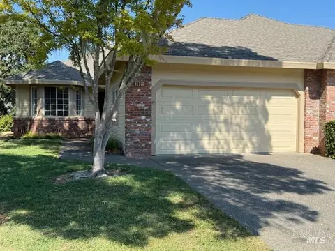 7921 Oakmont Dr, Santa Rosa, CA 95409