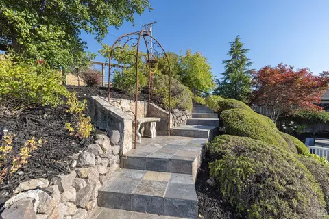 Exterior - 106 Quarry Dr, Napa, CA 94559 photo 13 of 21