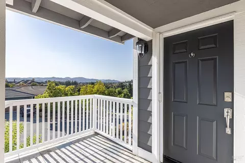 Exterior - 106 Quarry Dr, Napa, CA 94559 photo 4 of 21