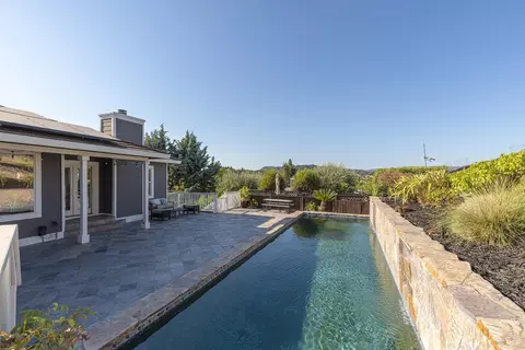 Exterior - 106 Quarry Dr, Napa, CA 94559 photo 6 of 21