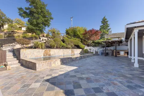 Exterior - 106 Quarry Dr, Napa, CA 94559 photo 10 of 21