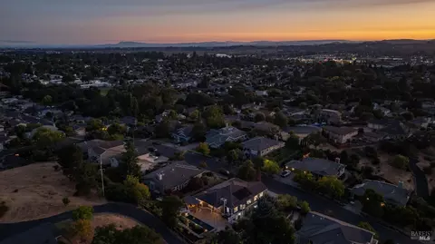 View/Area - 106 Quarry Dr, Napa, CA 94559 photo 4 of 5