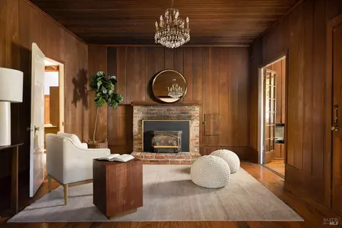 Living - 6 Wainwright Pl, Mill Valley, CA 94941 photo 2 of 3