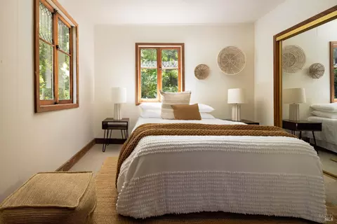 Bedroom - 6 Wainwright Pl, Mill Valley, CA 94941 photo 1 of 2