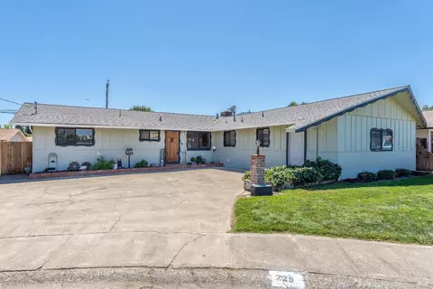 225 Zinfandel Dr, Ukiah, CA 95482