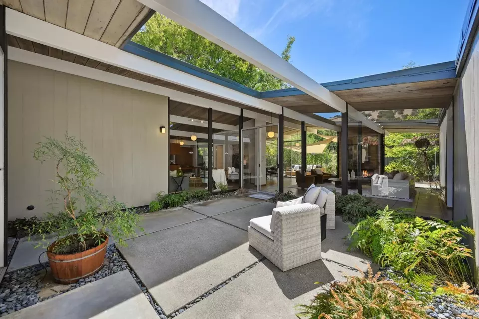 Exterior - 12 Mount Susitna Ct, San Rafael, CA 94903 photo 6 of 24