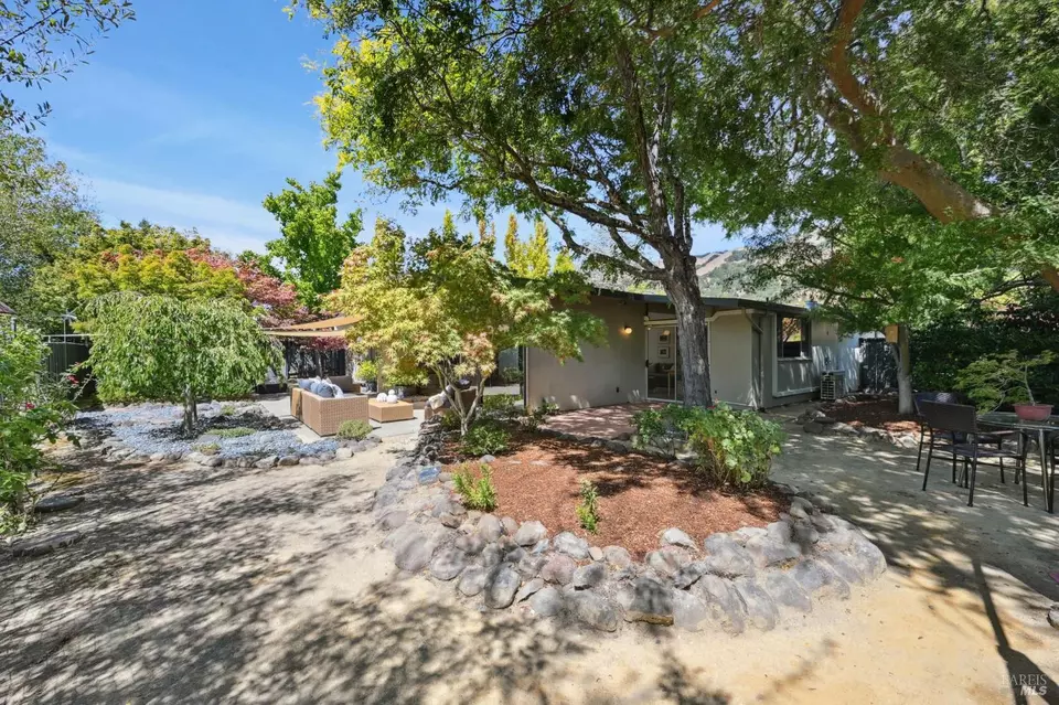 Exterior - 12 Mount Susitna Ct, San Rafael, CA 94903 photo 11 of 24