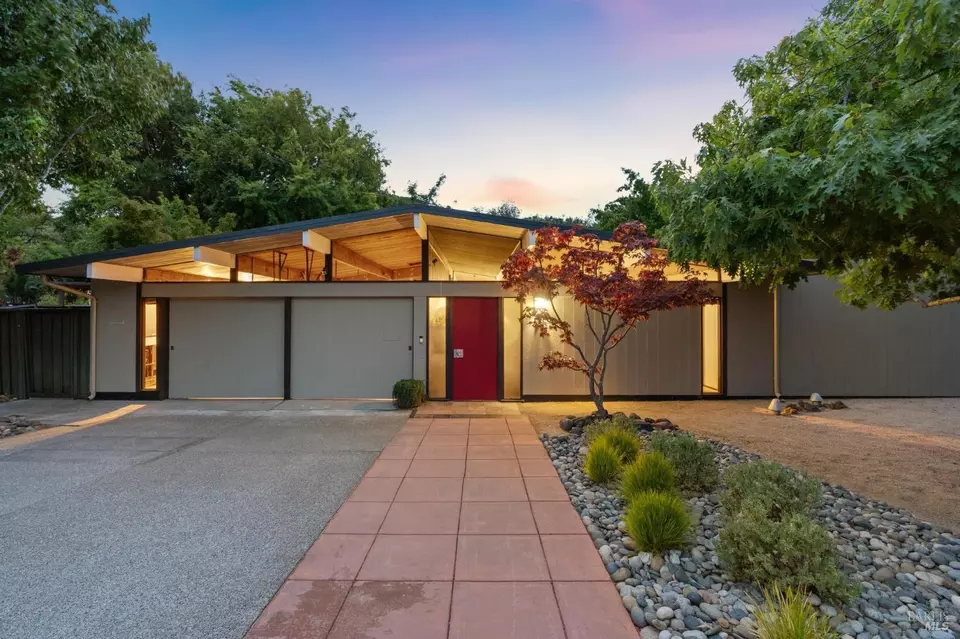 Exterior - 12 Mount Susitna Ct, San Rafael, CA 94903 photo 3 of 24