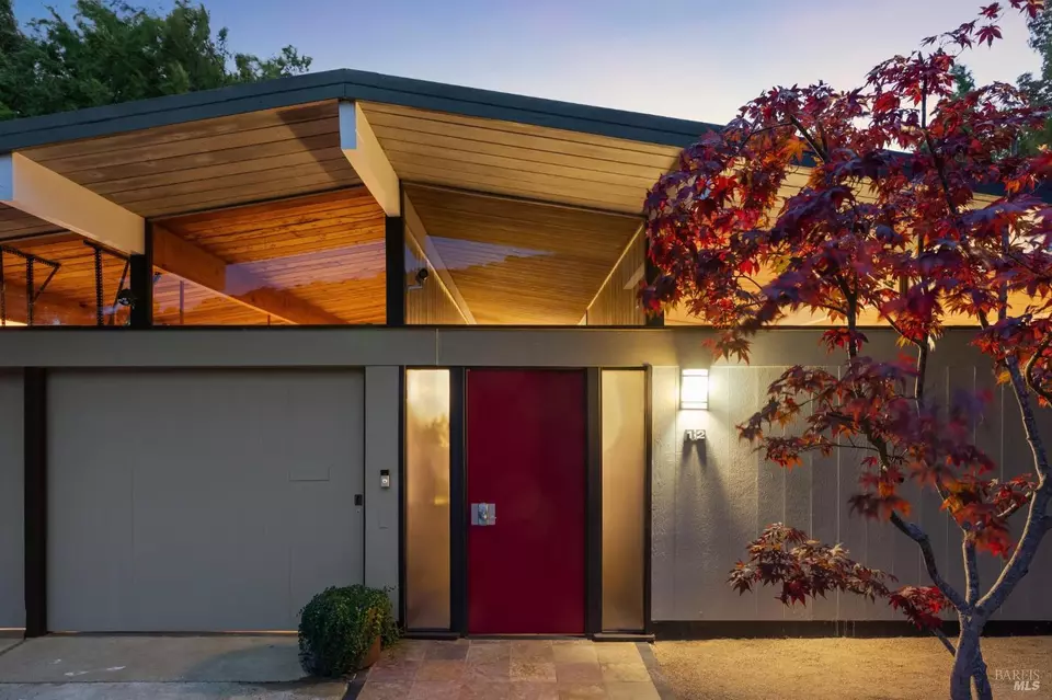 Exterior - 12 Mount Susitna Ct, San Rafael, CA 94903 photo 12 of 24