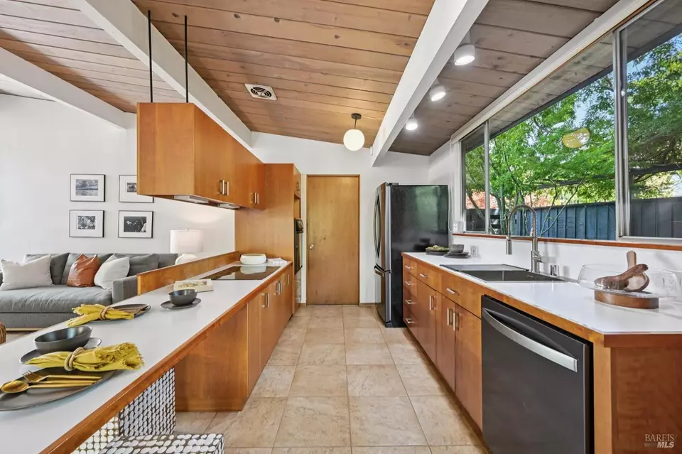 Kitchen - 12 Mount Susitna Ct, San Rafael, CA 94903 photo 3 of 3