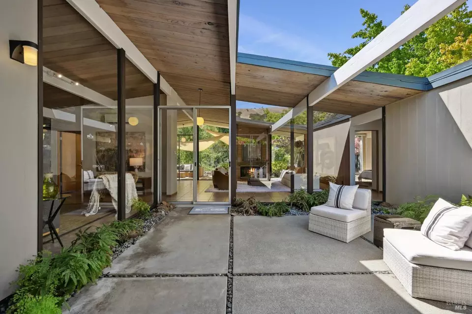 Exterior - 12 Mount Susitna Ct, San Rafael, CA 94903 photo 7 of 24