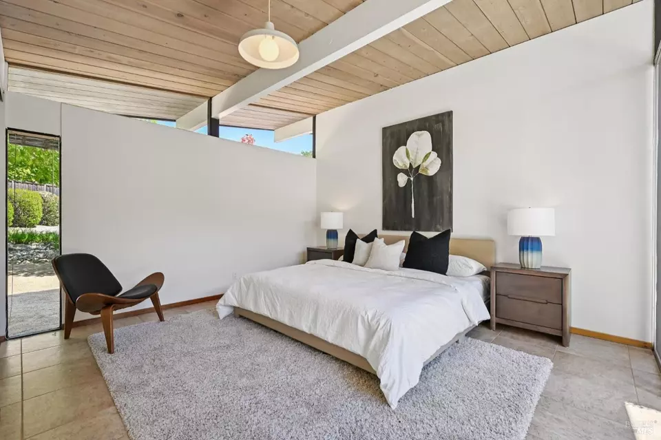 Bedroom - 12 Mount Susitna Ct, San Rafael, CA 94903 photo 4 of 7