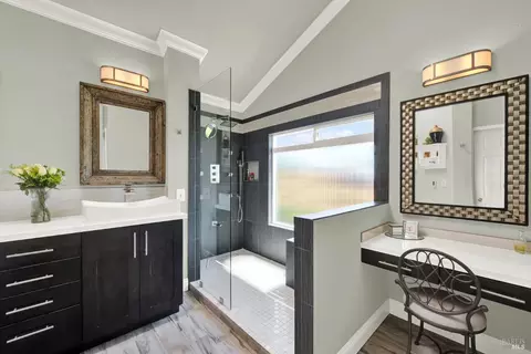 Bath - 3105 Cherry Valley Cir, Fairfield, CA 94534 photo 4 of 8