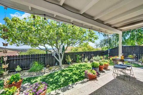 Exterior - 3105 Cherry Valley Cir, Fairfield, CA 94534 photo 10 of 14