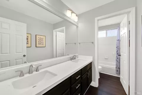 Bath - 3105 Cherry Valley Cir, Fairfield, CA 94534 photo 5 of 8