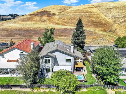 View/Area - 3105 Cherry Valley Cir, Fairfield, CA 94534 photo 7 of 11