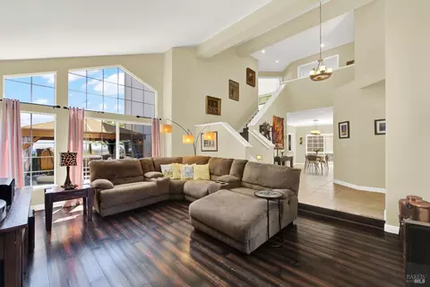 Living - 3105 Cherry Valley Cir, Fairfield, CA 94534 photo 1 of 4