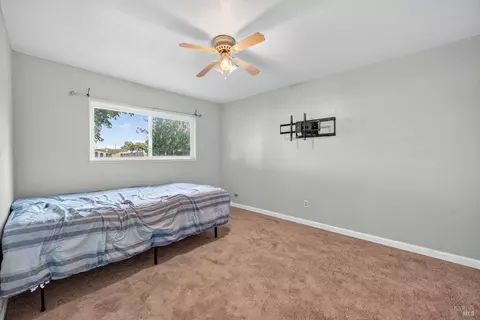 Bedroom - 865 Camelia Dr, Dixon, CA 95620 photo 3 of 9