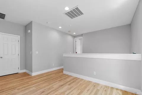 Entry Way - 1316 Bello Dr, Dixon, CA 95620 photo 4 of 4