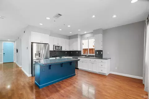 Kitchen - 1316 Bello Dr, Dixon, CA 95620 photo 3 of 4