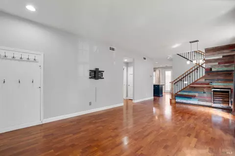 Living - 1316 Bello Dr, Dixon, CA 95620 photo 2 of 3
