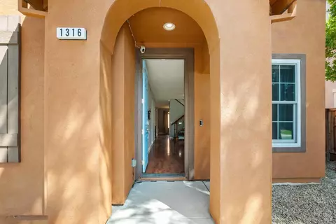 Entry Way - 1316 Bello Dr, Dixon, CA 95620 photo 1 of 4