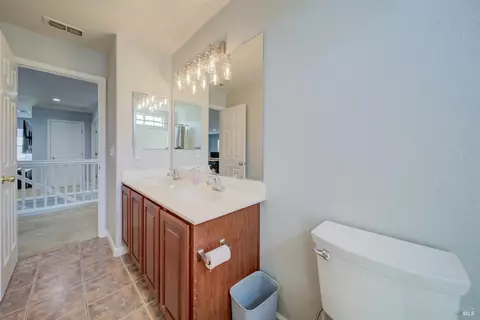Entry Way - 606 Idyllwild Ct, Fairfield, CA 94534 photo 5 of 5