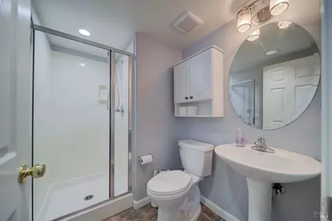 Bath - 606 Idyllwild Ct, Fairfield, CA 94534 photo 1 of 4