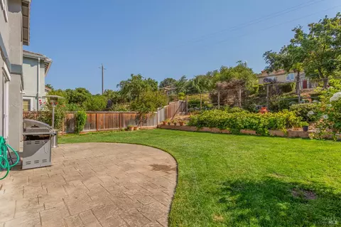 Exterior - 606 Idyllwild Ct, Fairfield, CA 94534 photo 5 of 9
