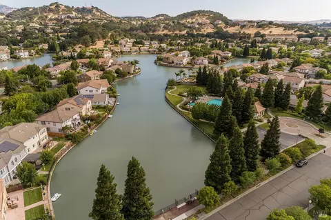 View/Area - 606 Idyllwild Ct, Fairfield, CA 94534 photo 4 of 11