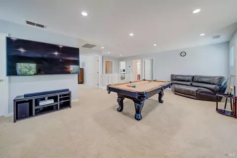 Entry Way - 606 Idyllwild Ct, Fairfield, CA 94534 photo 4 of 5