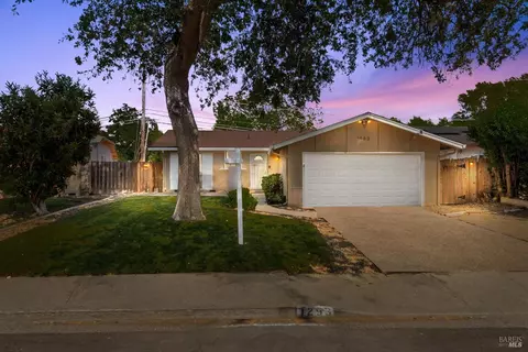 1293 Devonshire Dr, Vacaville, CA 95687