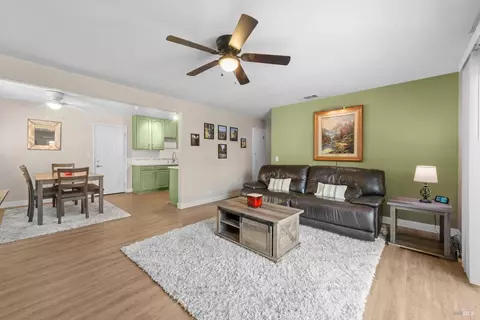 1293 Devonshire Dr, Vacaville, CA 95687 photo 6